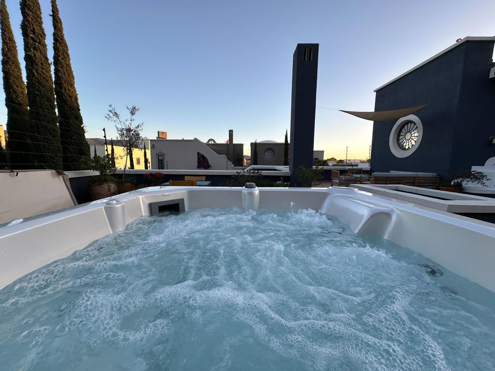 Rooftop Jacuzzi! Country-Style 4 Bedroom Cottage San Miguel de Allende Extérieur photo